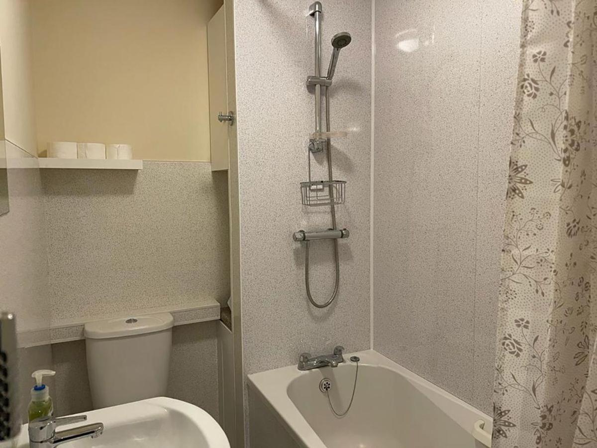 Ham Road Apartment 워딩 외부 사진